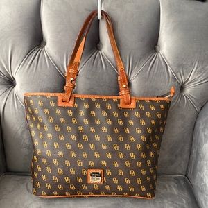 DOONEY & BOURKE Gretta Signature Small Leisure Shopper Tote